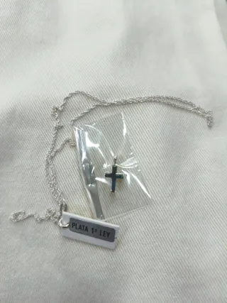 Collar Cruz Plata de Ley