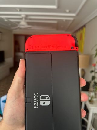 Nintendo Switch OLED Roja + Complementos
