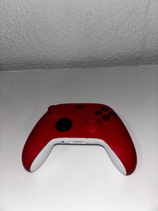 Xbox Series X con 2 mandos