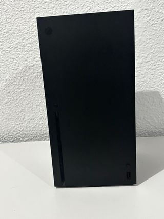 Xbox Series X con 2 mandos