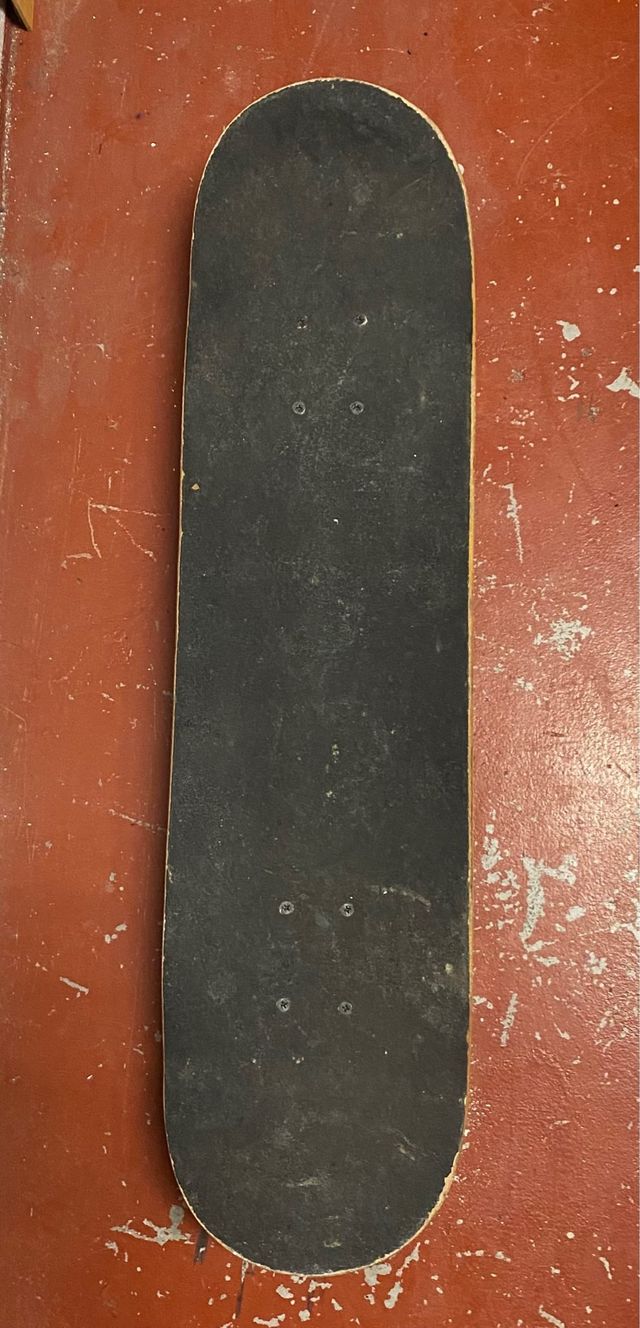 Skate Decathlon Blanco con Diseño Verde