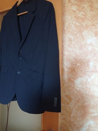 Traje Mango americana y pantalón pitillo Talla M