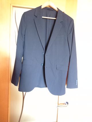 Traje Mango americana y pantalón pitillo Talla M