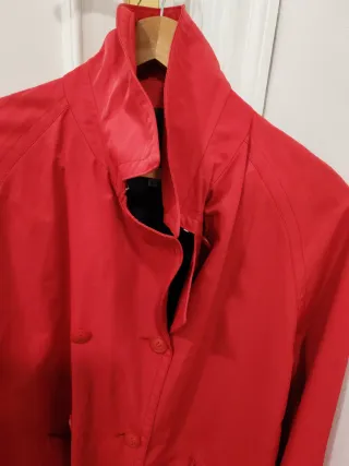 Gabardina T 46 roja