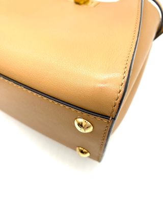 Borsa Fendi Peekaboo Beige e Oro