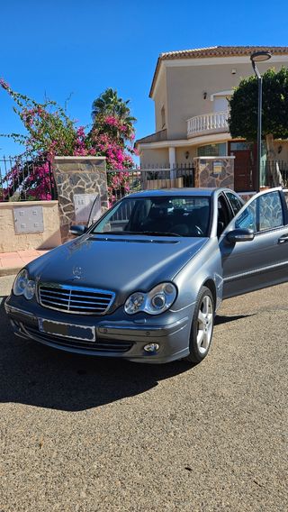 Mercedes-Benz Clase C 2005