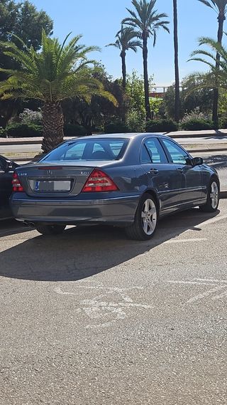 Mercedes-Benz Clase C 2005