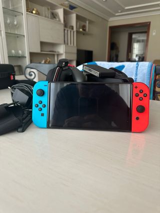 Nintendo Switch OLED Azul/Rojo + Accesorios