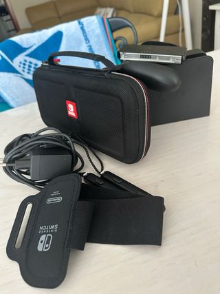 Nintendo Switch OLED Azul/Rojo + Accesorios