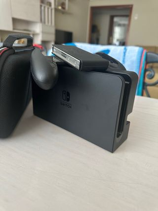 Nintendo Switch OLED Azul/Rojo + Accesorios