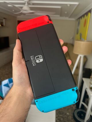 Nintendo Switch OLED Azul/Rojo + Accesorios