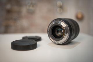 Canon RF 85mm F2 Macro IS STM