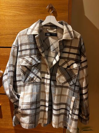 Chaqueta cuadros Zara Talla L