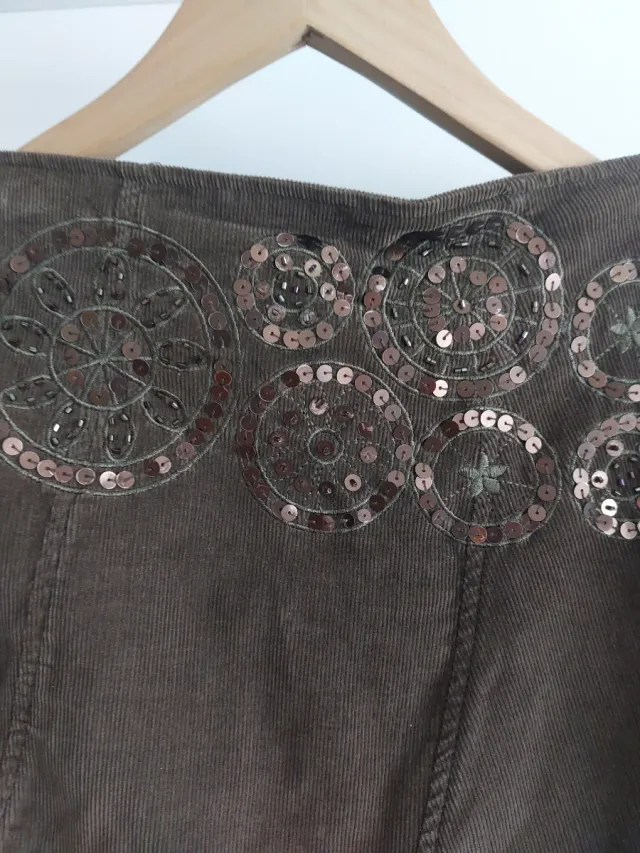 Falda de pana con lentejuelas