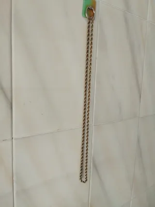 Cordón dorado trenzado