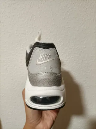 T36,5 Nike Air Max Command PRM