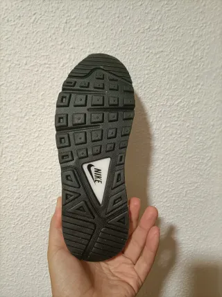 T36,5 Nike Air Max Command PRM