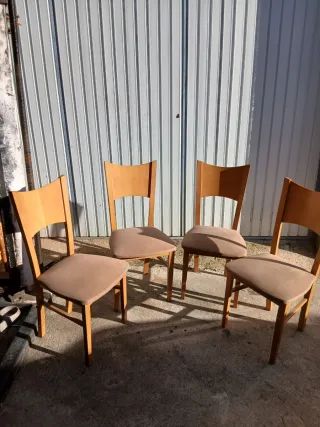 Mesa extensible comedor + 4 sillas