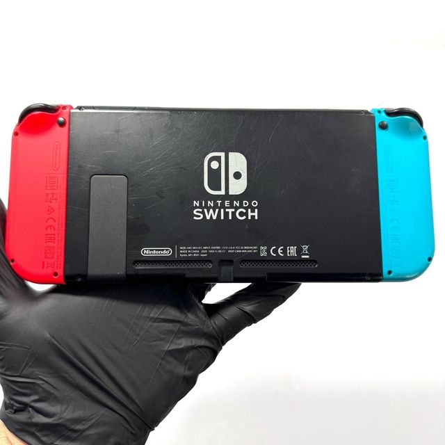 Nintendo Switch HAC-001(-01) + Joy-Con +Accessori