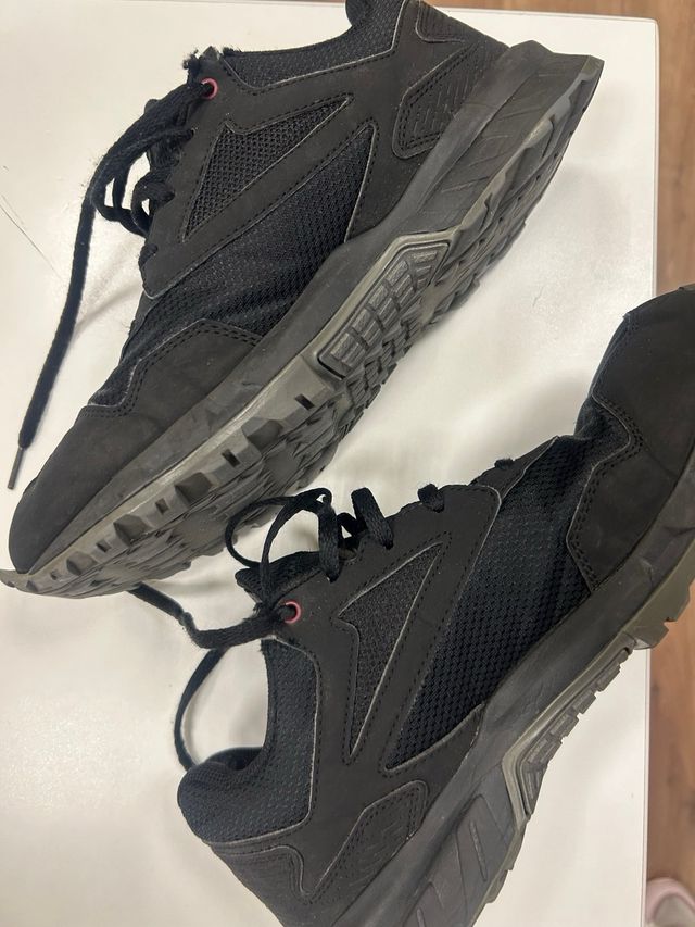 Zapatillas deportivas Reebok negras y grises