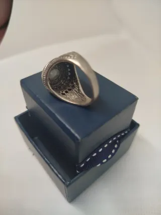 Anello uomo con pietra blu