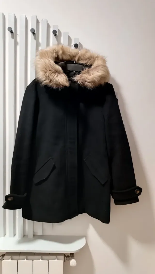 Abrigo Stradivarius Negro Talla S