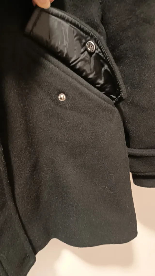 Abrigo Stradivarius Negro Talla S