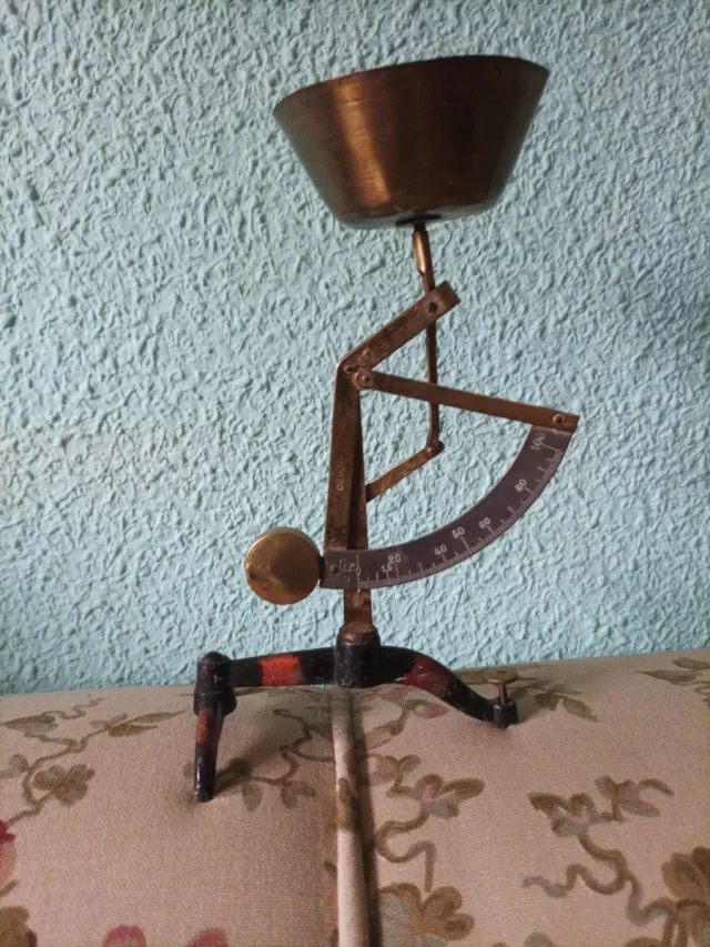 Balanza de precisión antigua 1930