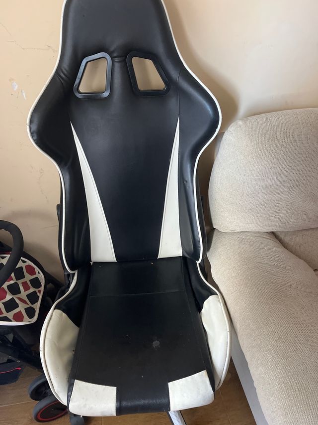 Sedile da computer nero e bianco