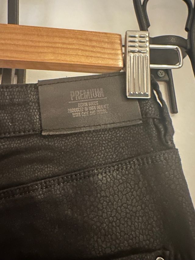 Pantalón negro pitillo tobillero | S