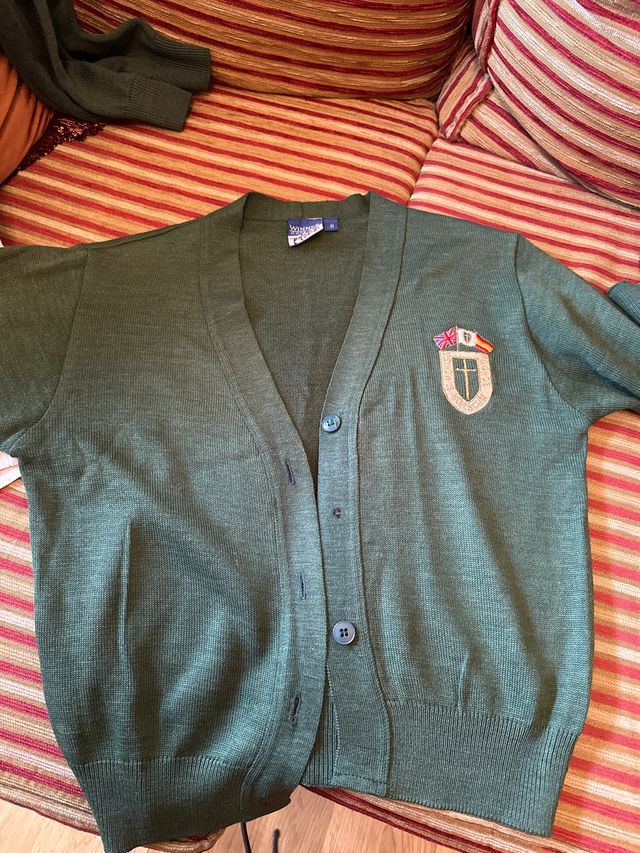 Chaqueta verde St Michael Talla 8
le faltan 2 boto