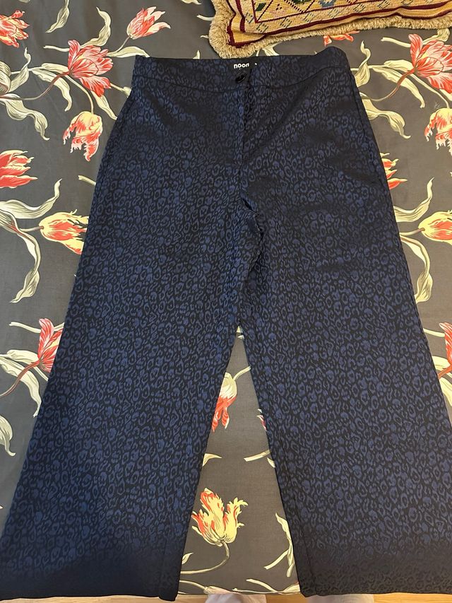 Pantalón ancho estampado leopardo Noon