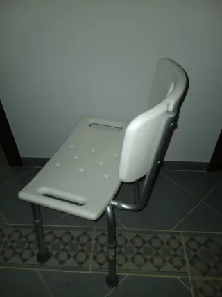Silla para aseo de ancianos en ducha nueva