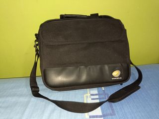 Maletín para portátil . Targus