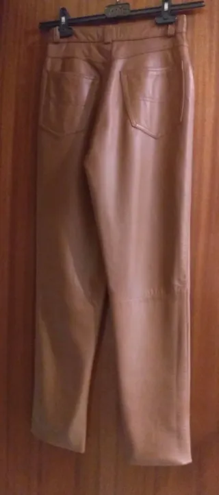 PANTALÓN NUEVO DE PIEL