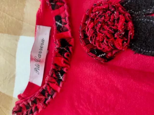 Vestido Pili Carrera rojo con flor talla 4