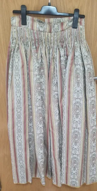 Falda traje regional  y zapatos a juego