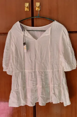 Blusa blanca mujer. Totalmente nueva. Sin usar