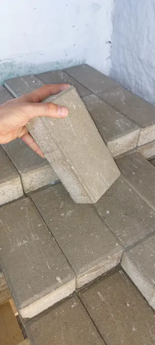 Adoquines de hormigón gris