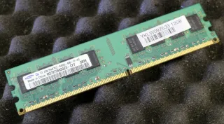 10x DDR2 2GB Samsung RAM