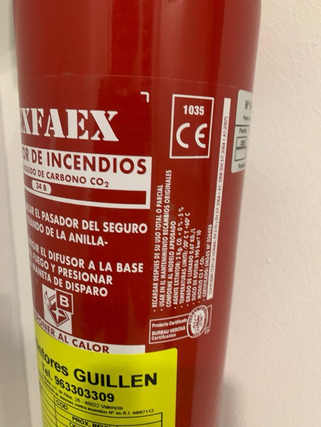 2 Extintores Exfaex (2kg y 6kg)
