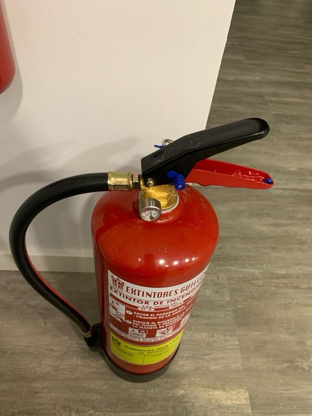 2 Extintores Exfaex (2kg y 6kg)