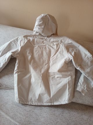 14 AÑOS CHAQUETA IMPERMEABLE MUJER