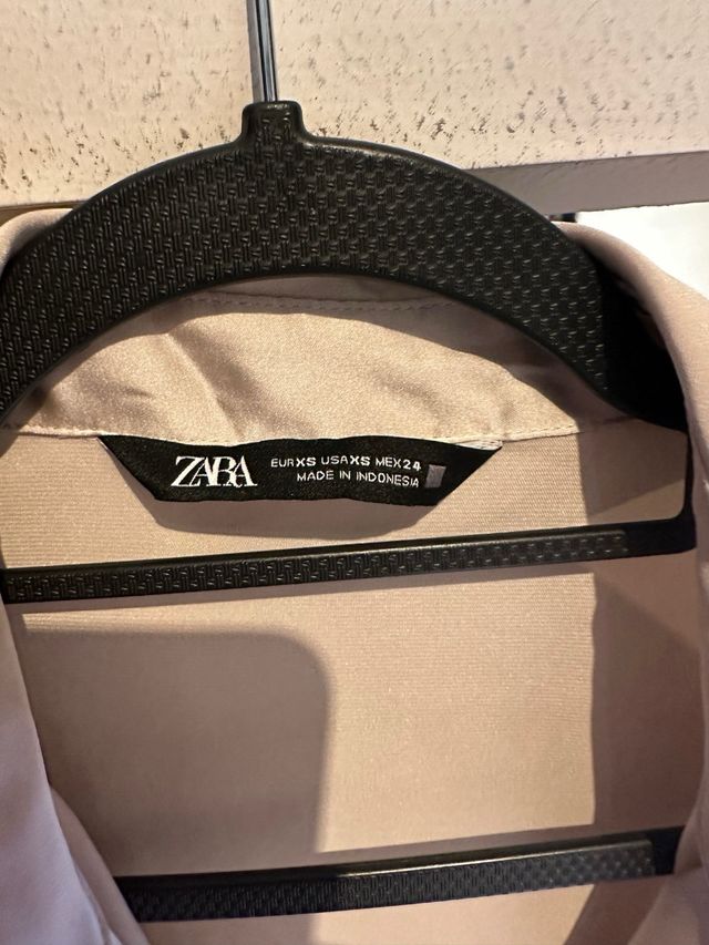 Camisa amplia beige satinada | XS