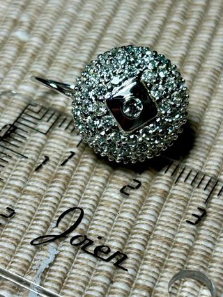 Pendientes plata y circonitas brillantes redondos