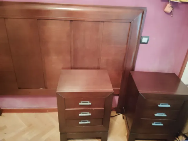Conjunto dormitorio: mesitas y cabecero