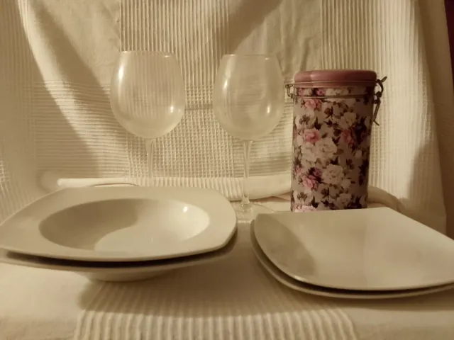 Set 2 Platos, Copas y Bote