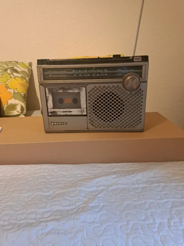 Radio Cassette Sanyo Vintage