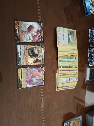 Lotto 40 Carte Pokemon Holo Reverse e V ITA eng