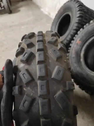 4 Neumáticos Maxxis Razr X